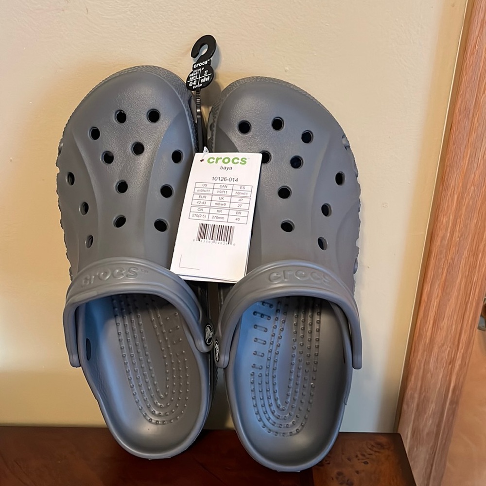 Crocs men’s size 9